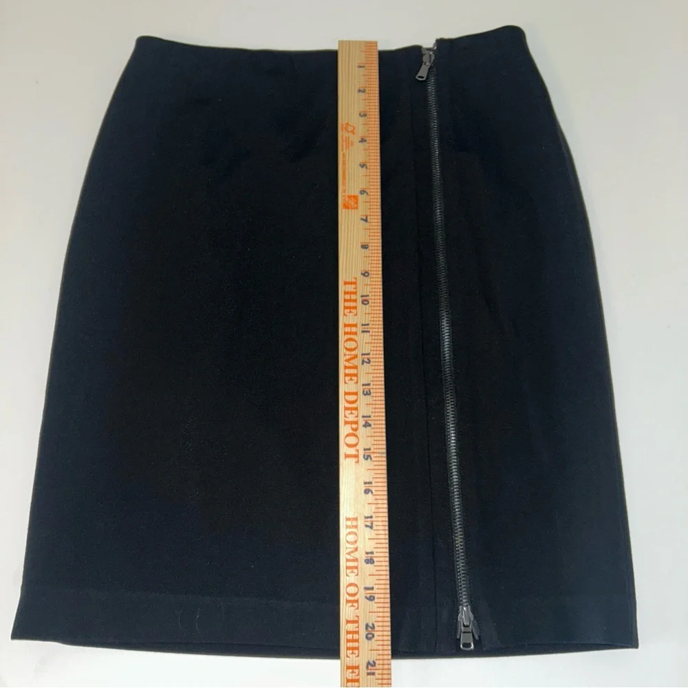 Ann Taylor womens black exposed‎ side zipper elastic waist straight skirt size 4